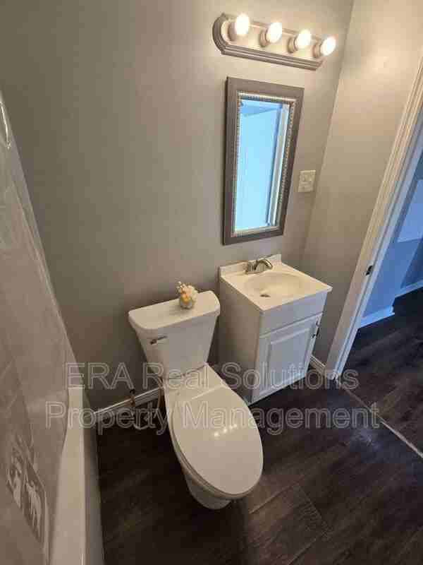 1271 E 23rd Ave - Photo 3 of 22