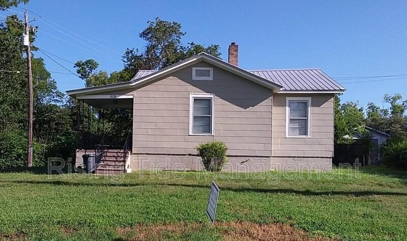 1828 Madison Ave Sw - Photo 2 of 15