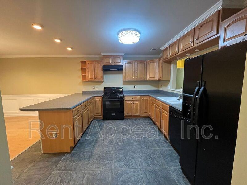 2658 Rolling Brook Trl - Photo 3 of 16