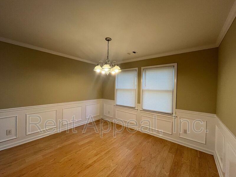 2658 Rolling Brook Trl - Photo 4 of 16
