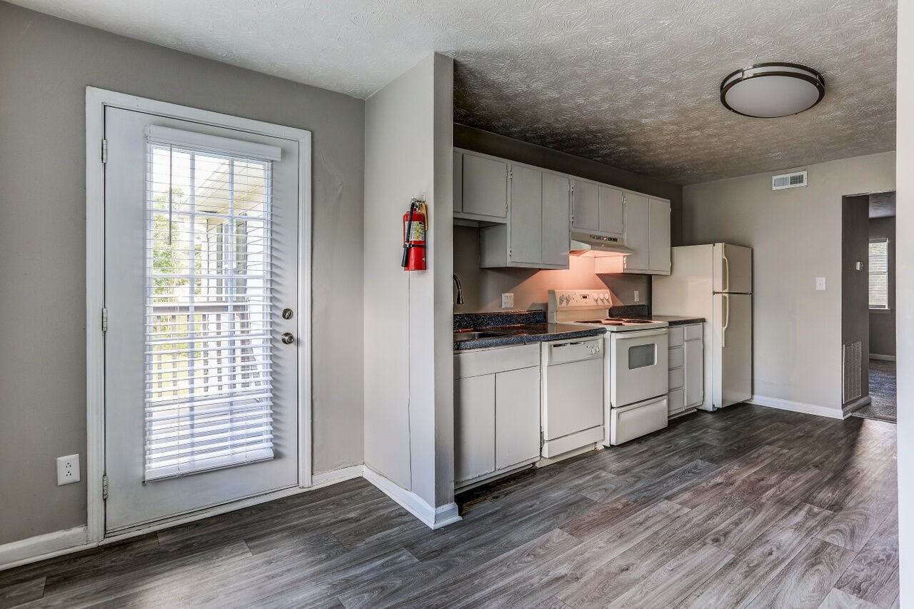 Meadow Crossing - Photo 3 of 32