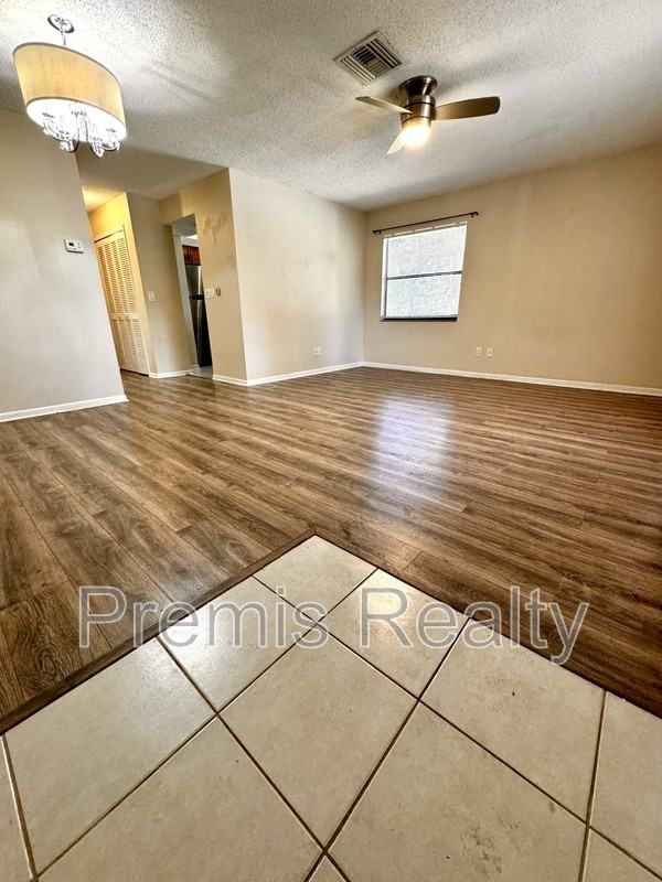 112 Hammock Pine Blvd - Photo 3 of 16