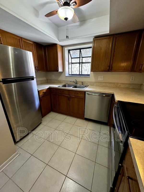 112 Hammock Pine Blvd - Photo 5 of 16