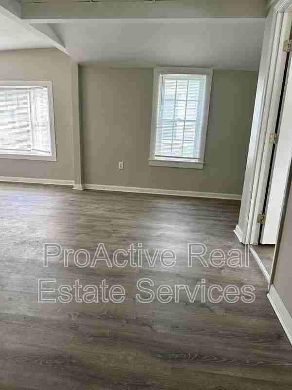 224 W Government Ave - Photo 4 of 22