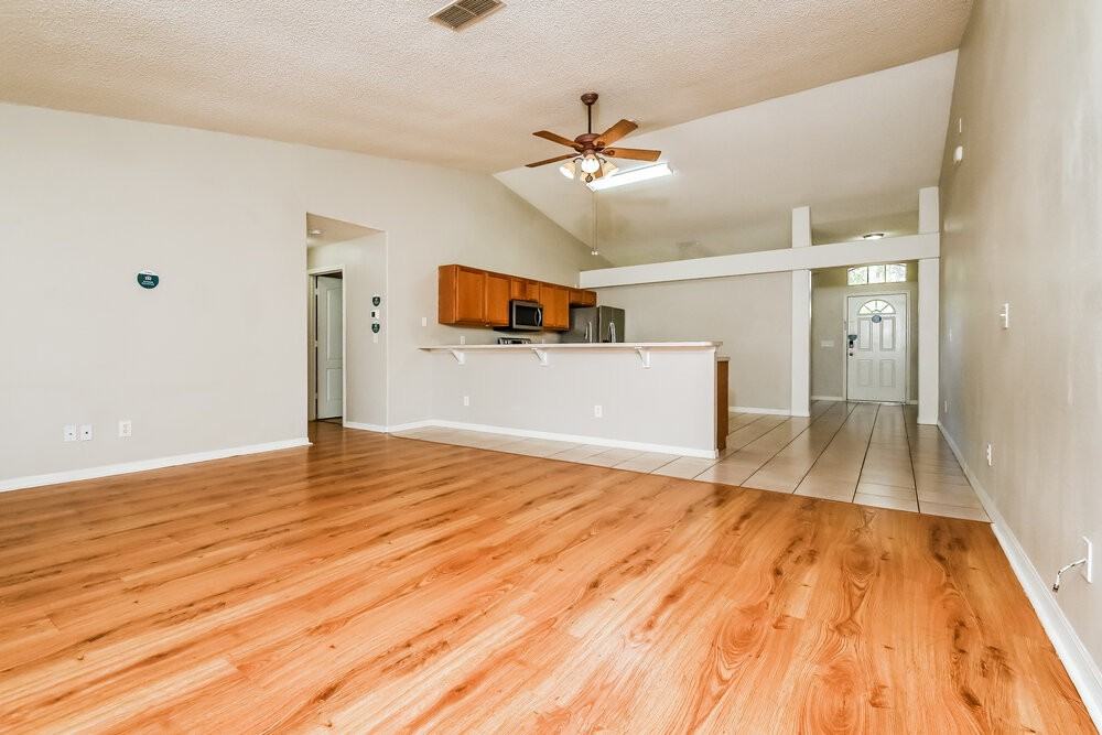 5334 Watson Rd - Photo 3 of 16