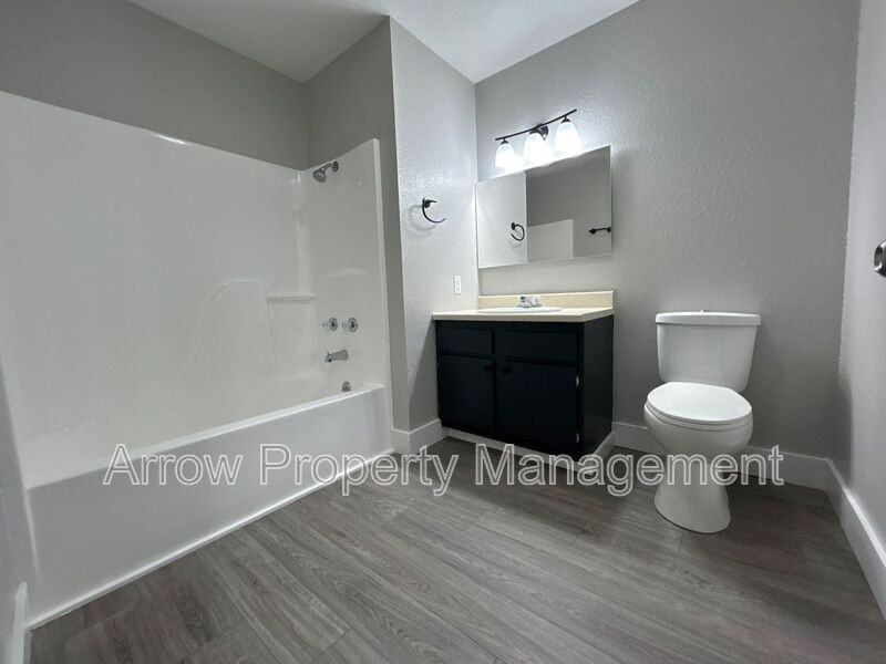 940 S 27th St #16 - Photo 6 of 9