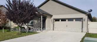 682 Diamond Lake St - Photo 1 of 1