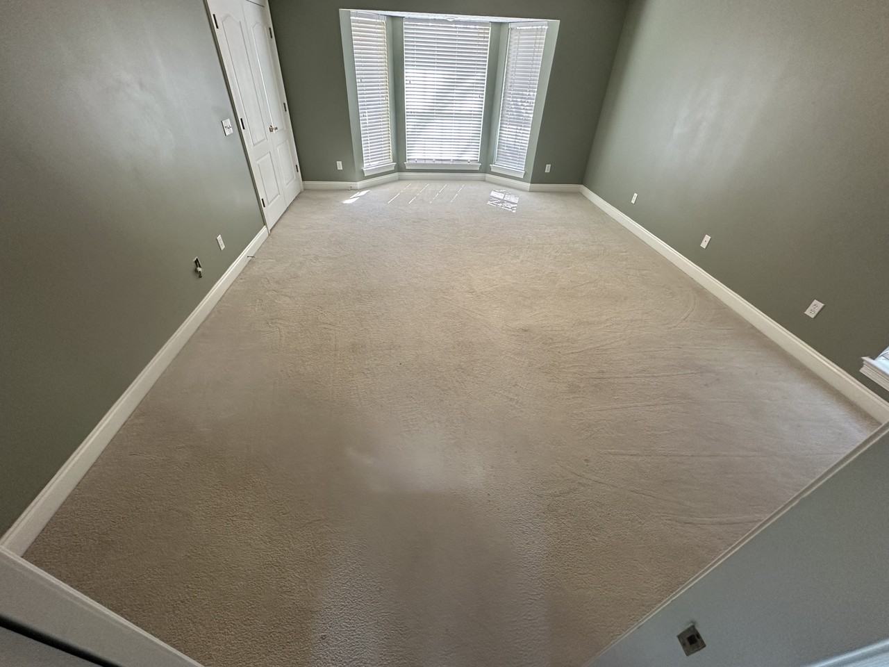 1517 Inverness Rd - Photo 2 of 11