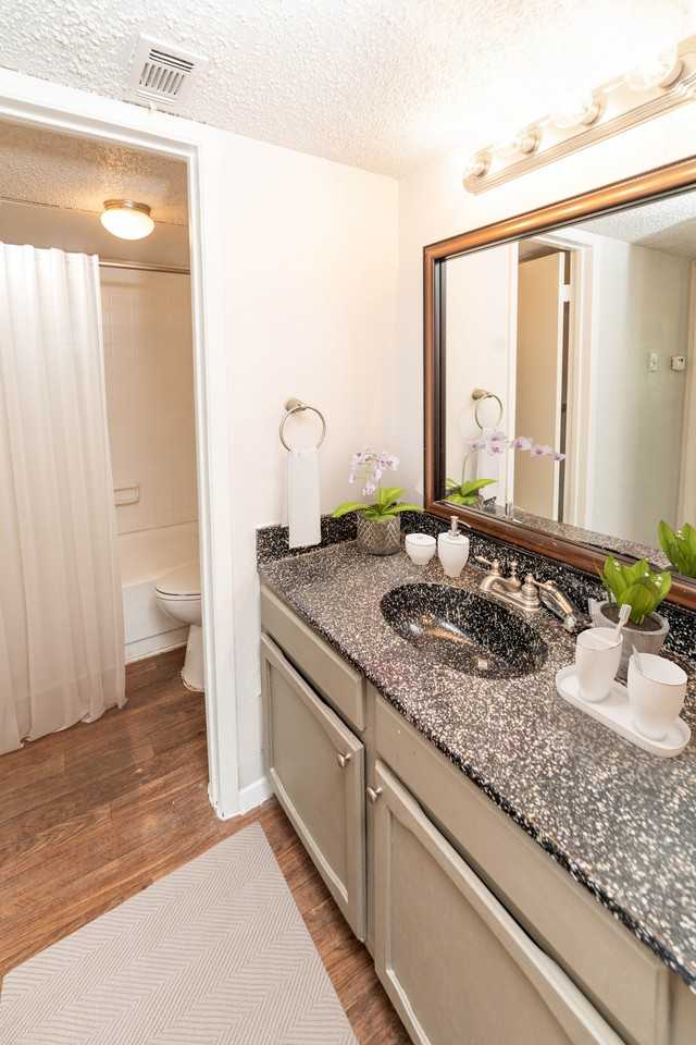 z-090820-Mission Hill - Photo 6 of 9