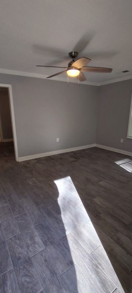 5087 Bowers Rd - Photo 3 of 9