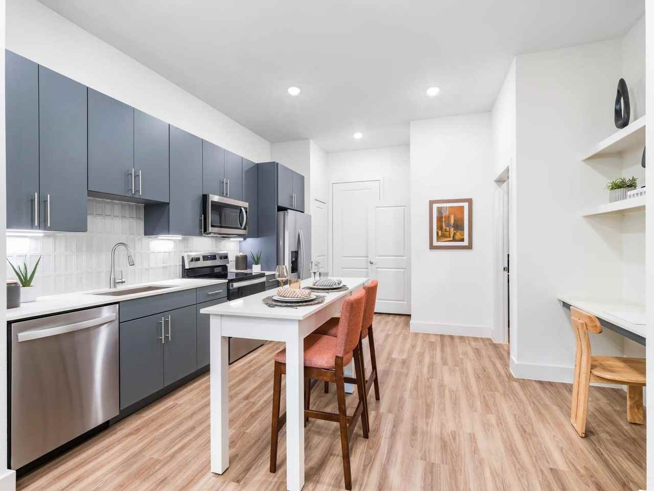 Modera Garden Oaks - Photo 3 of 51