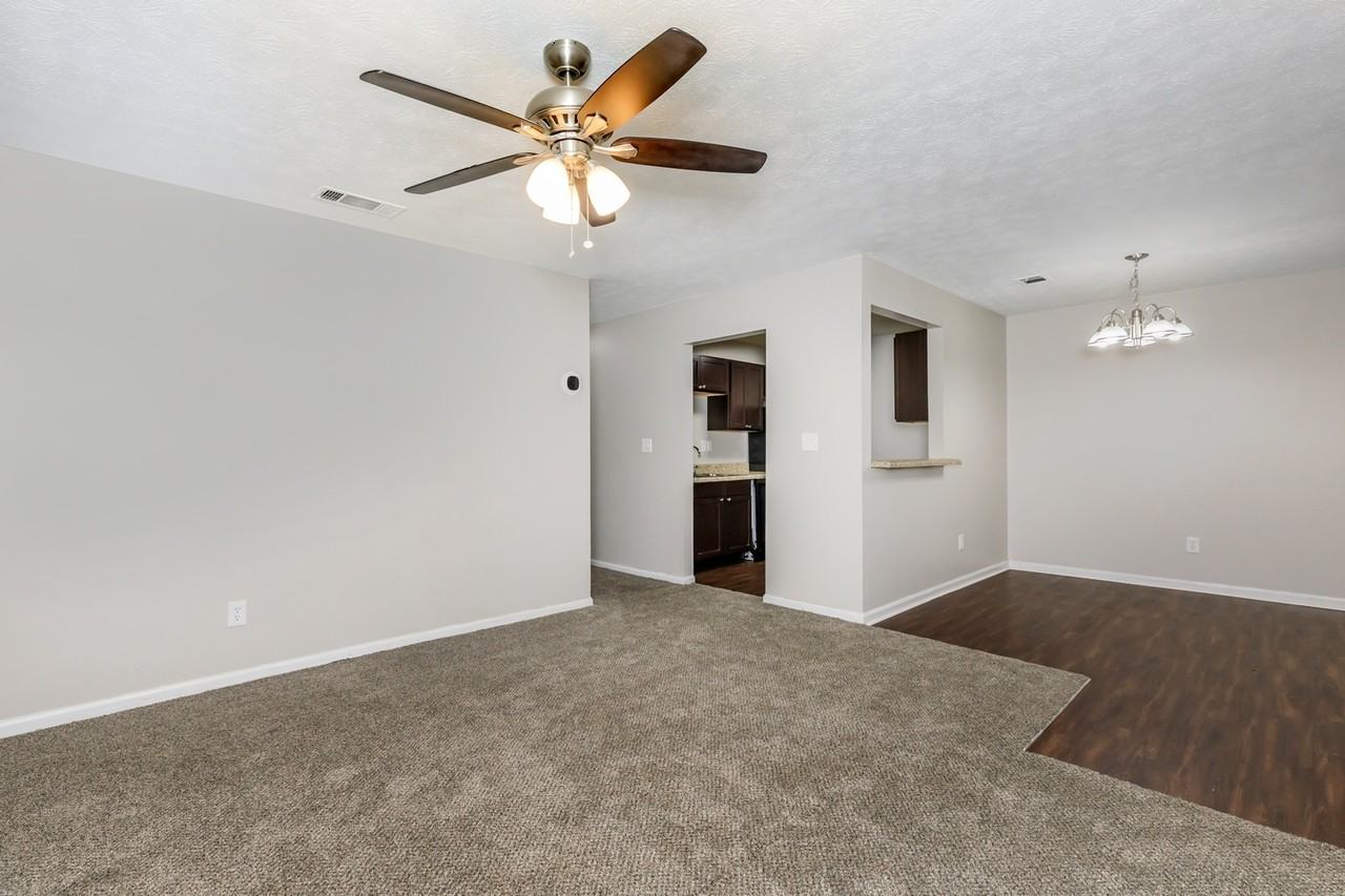 Parkway Place - Photo 3 of 6