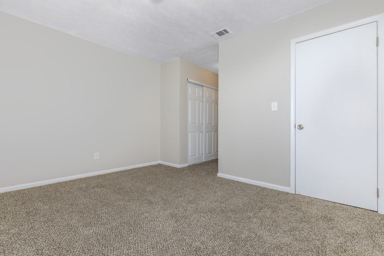 Parkway Place - Photo 4 of 6