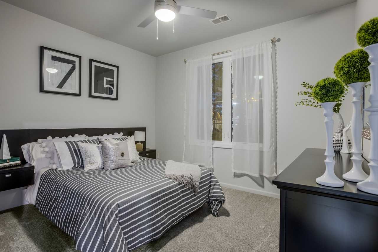 Liv Arbors - Photo 3 of 46