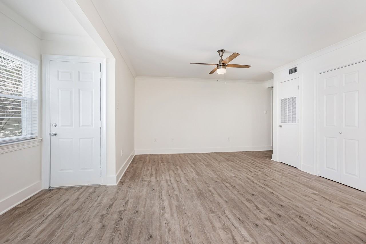 The Warwick - Utilities Included - Photo 4 of 25