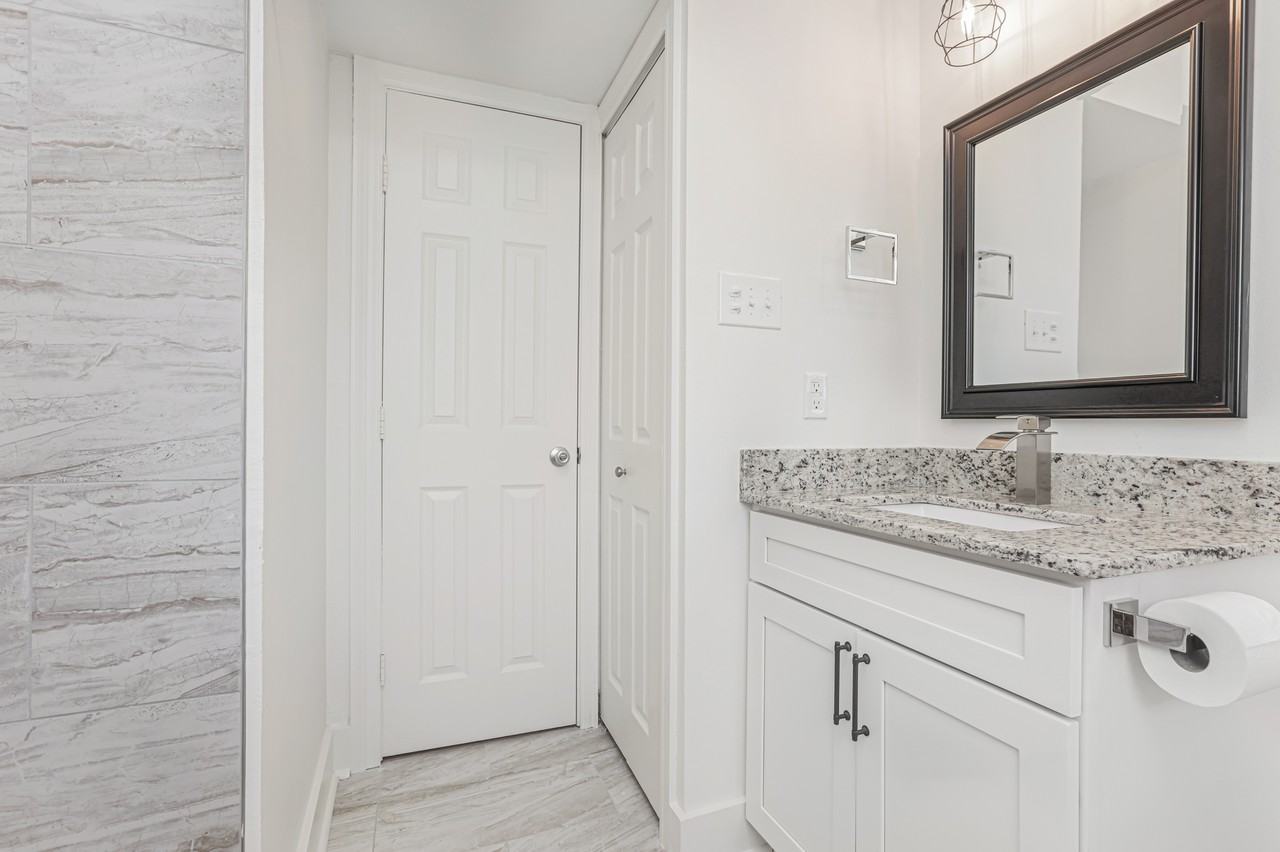 The Warwick - Utilities Included - Photo 6 of 25