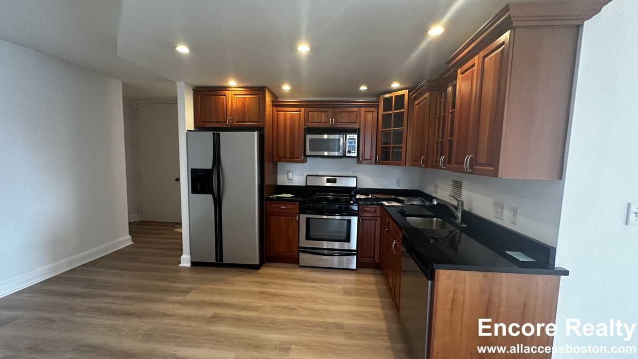 65 E India Row #17G - Photo 5 of 28