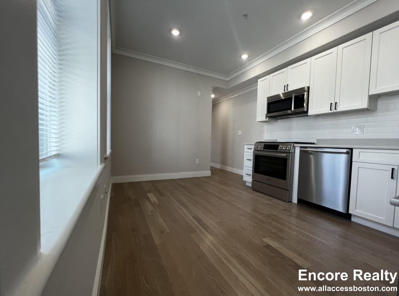 47 Englewood Ave #6 - Photo 3 of 14