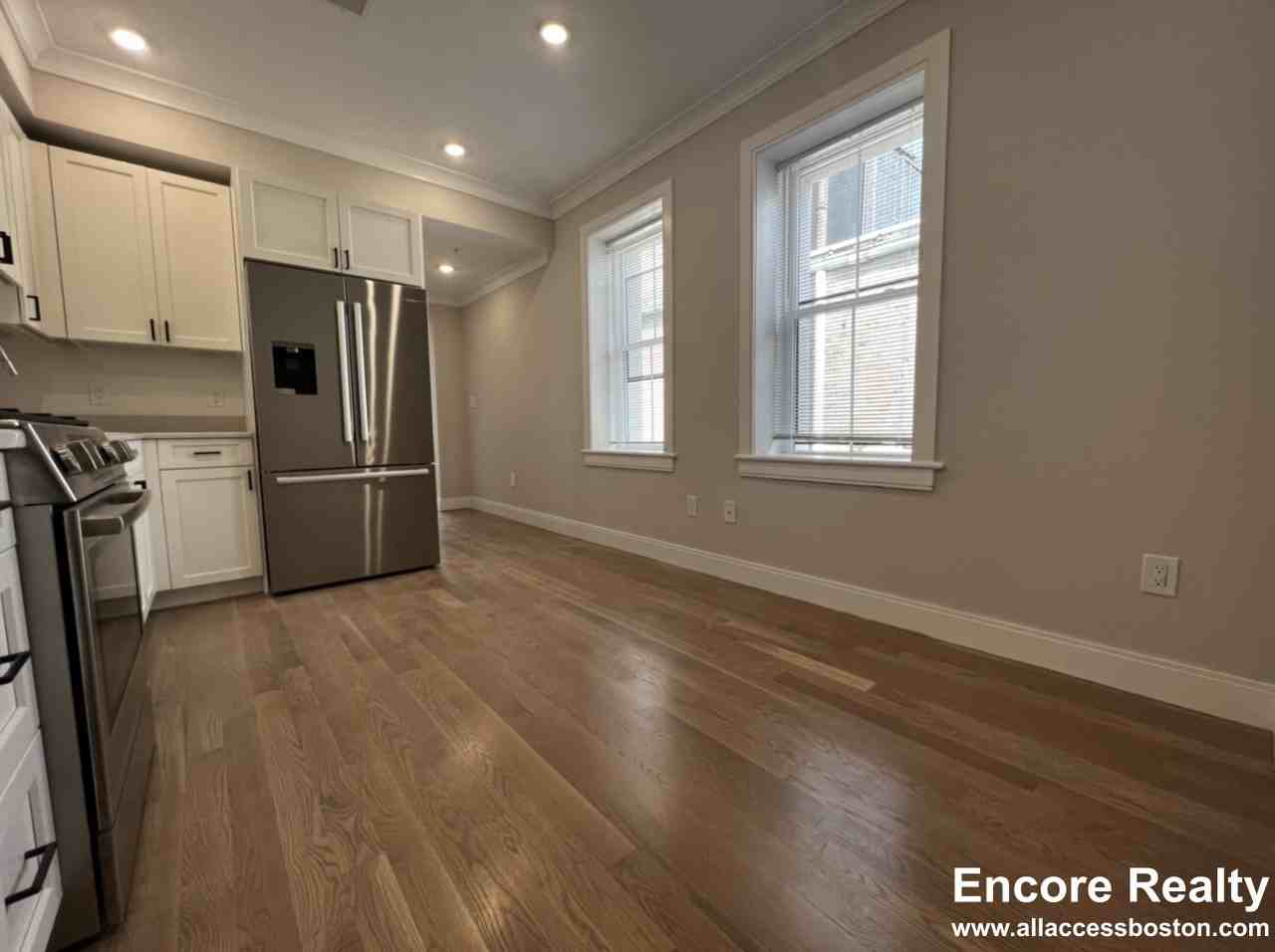 47 Englewood Ave #6 - Photo 4 of 14
