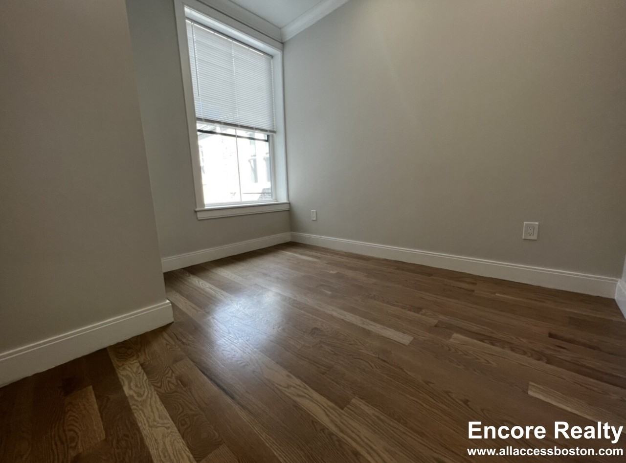 47 Englewood Ave #6 - Photo 7 of 14
