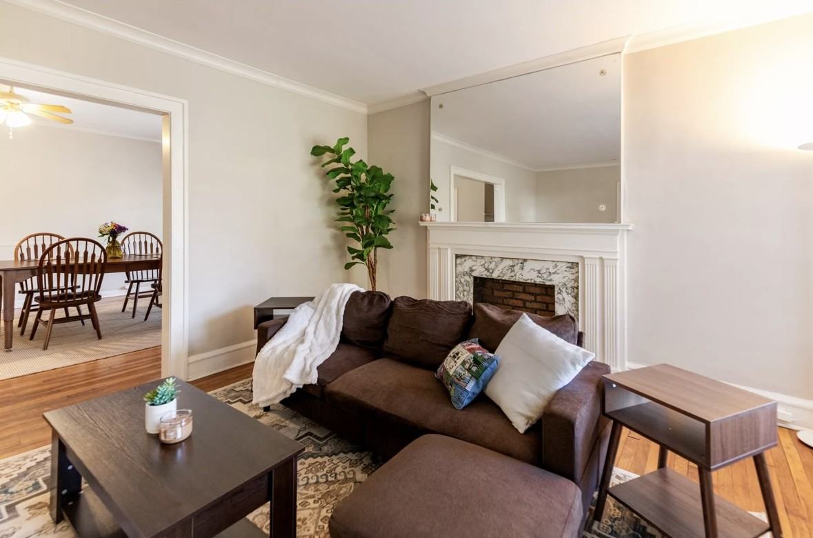 3076 Yorkshire Rd #NA - Photo 4 of 11