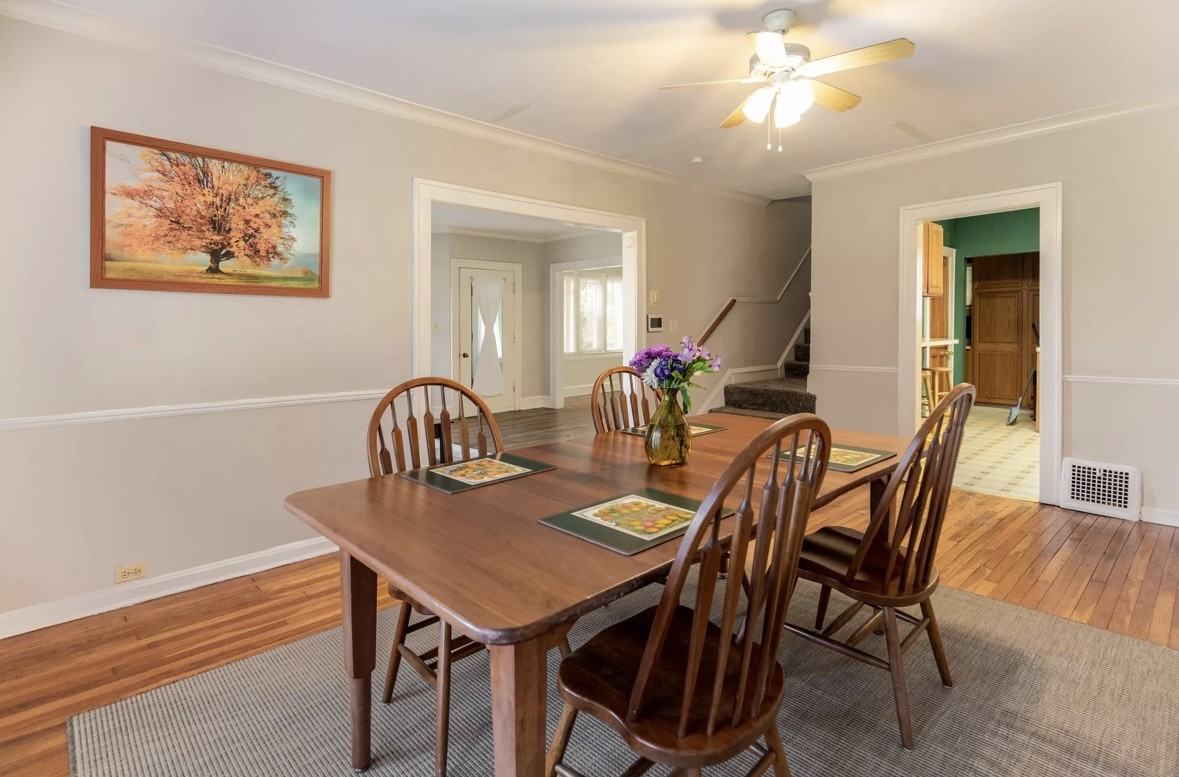 3076 Yorkshire Rd #NA - Photo 5 of 11