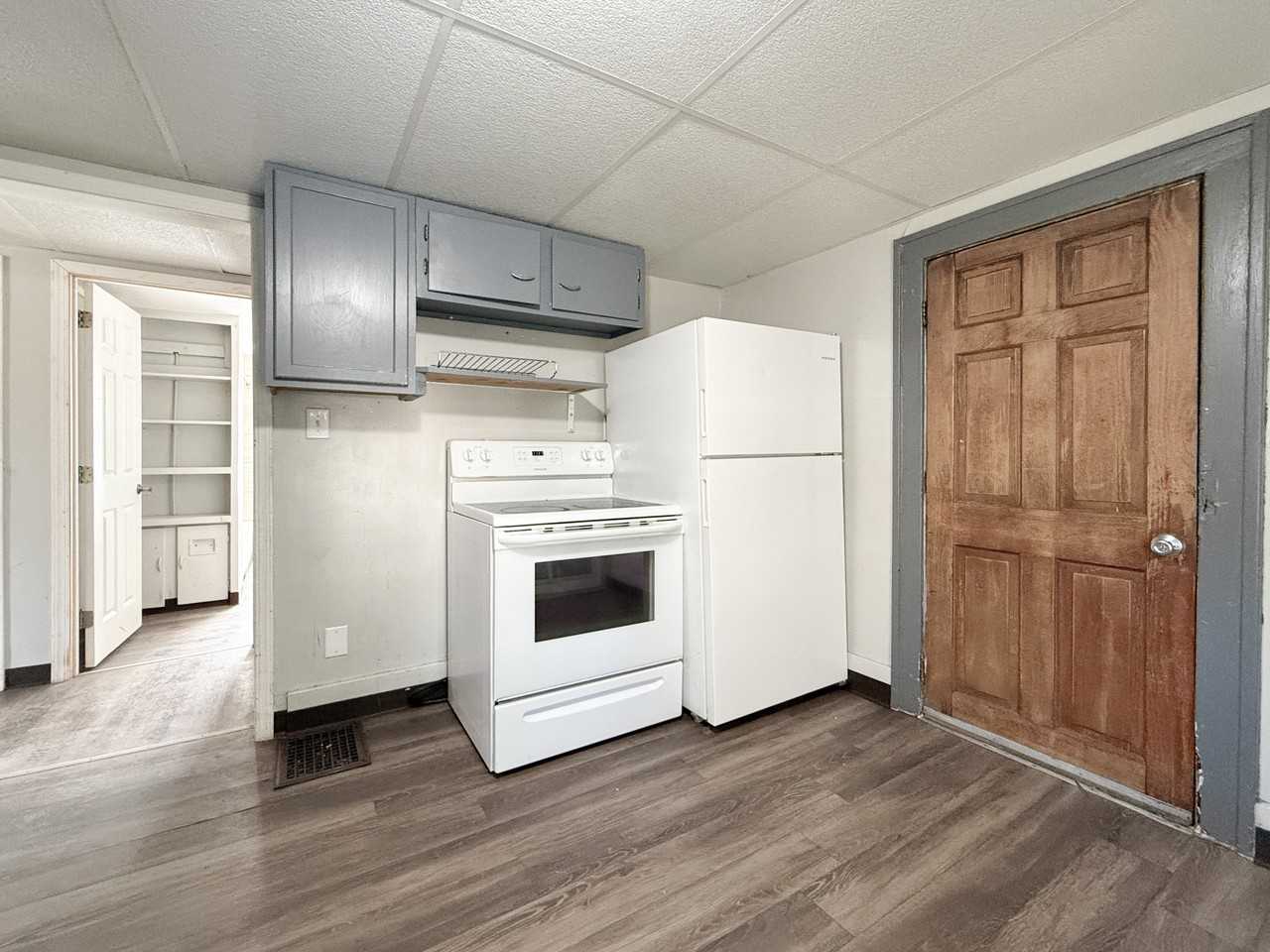 457 N Greenwood St #B - Photo 3 of 13