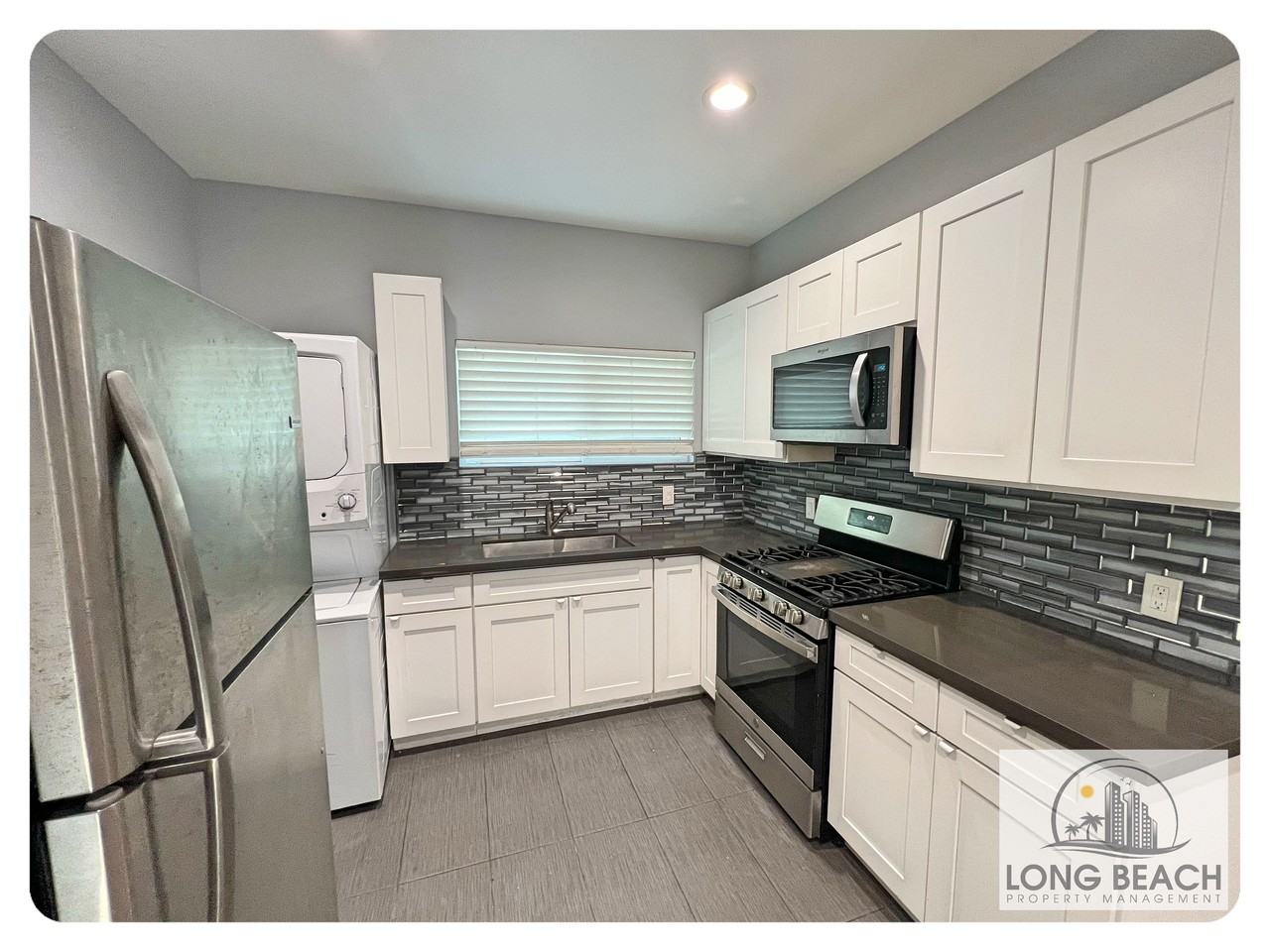 2525 East 10th Street #5 - Photo 4 of 12
