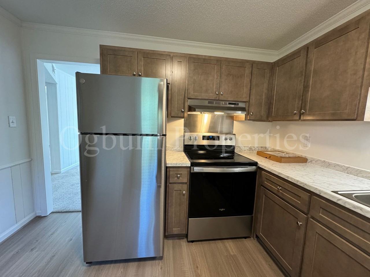 210 Mayberry Ave - Photo 2 of 10