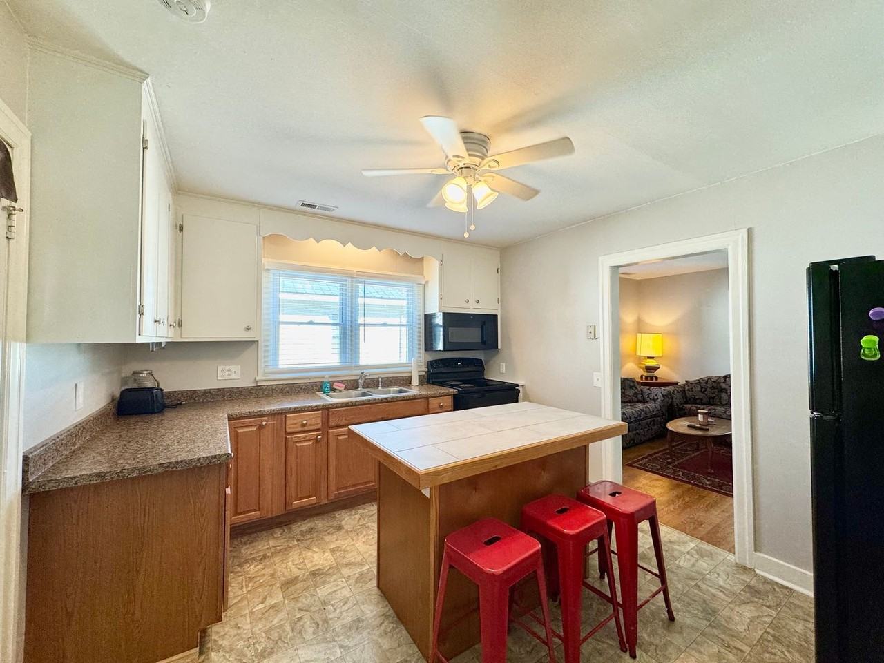 1114 Goodes Ferry Road - Photo 4 of 15