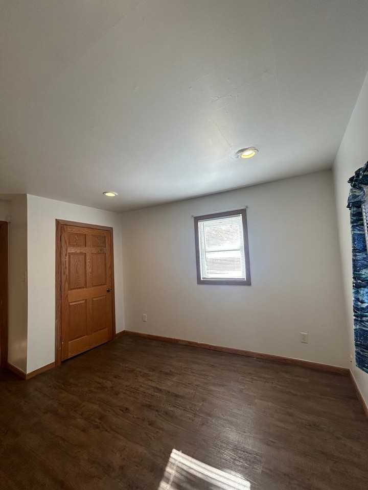 823 Harrison St - Photo 6 of 22