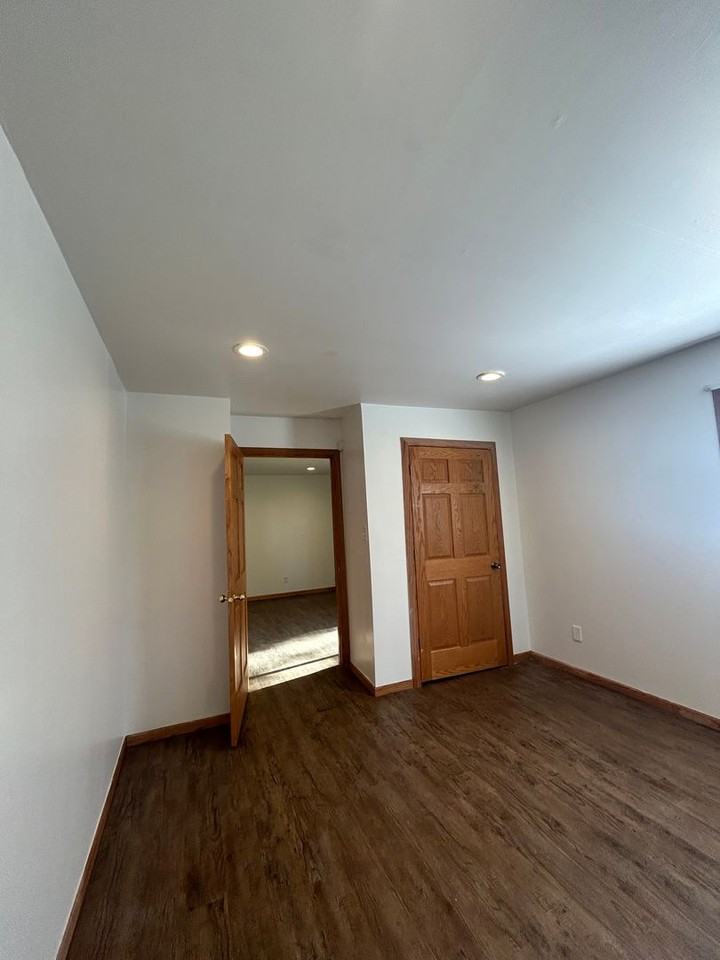 823 Harrison St - Photo 7 of 22
