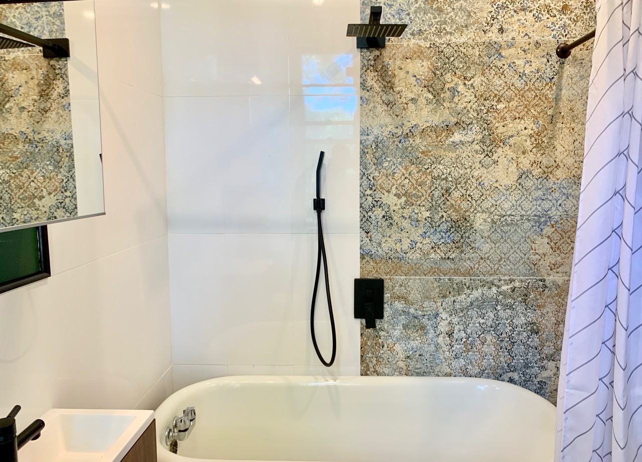 1528 King Street West - Photo 3 of 17