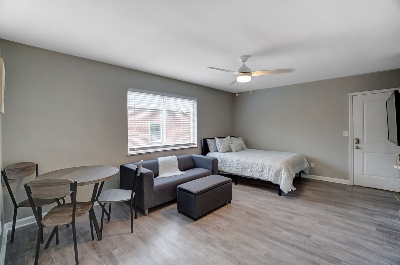 330 Helen - Photo 3 of 13