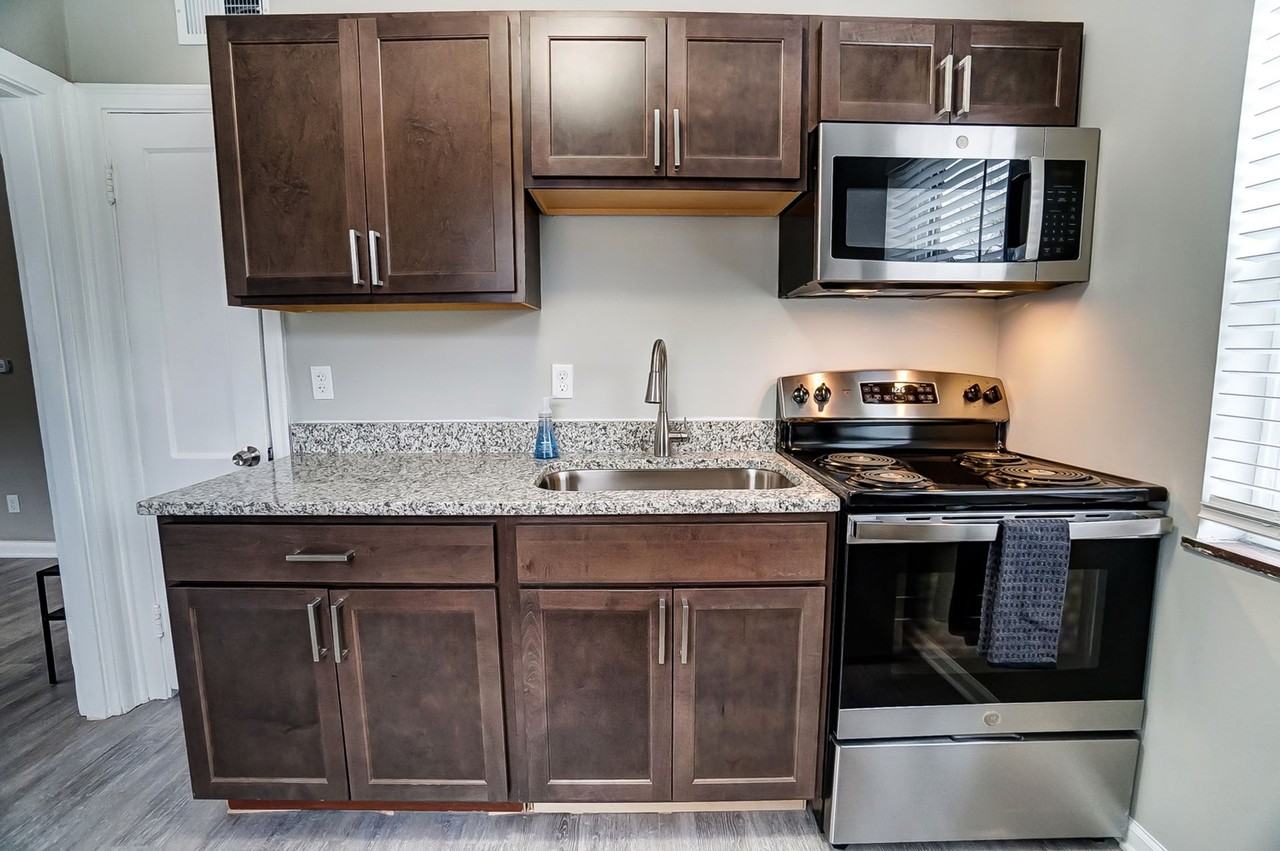 330 Helen - Photo 4 of 13