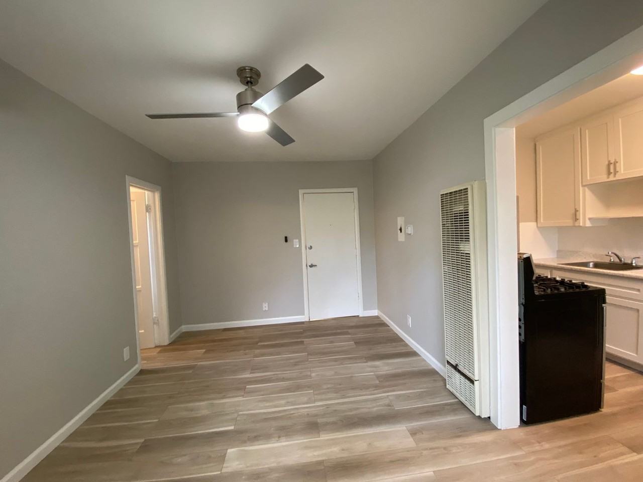 1709 Capitol Ave #20 - Photo 6 of 12