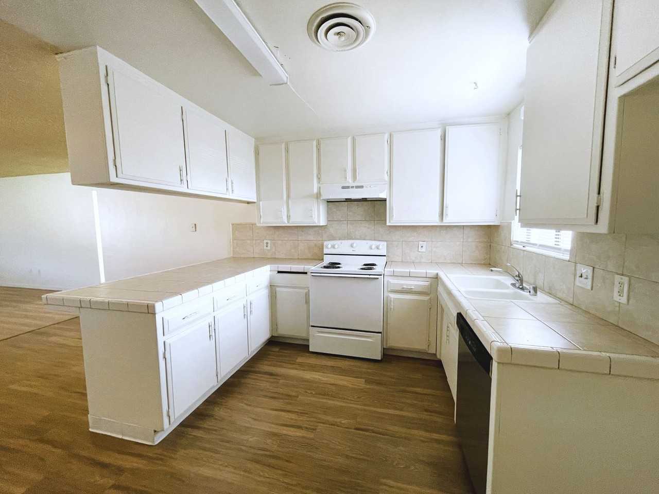 349 W China Grade Loop - Photo 3 of 9