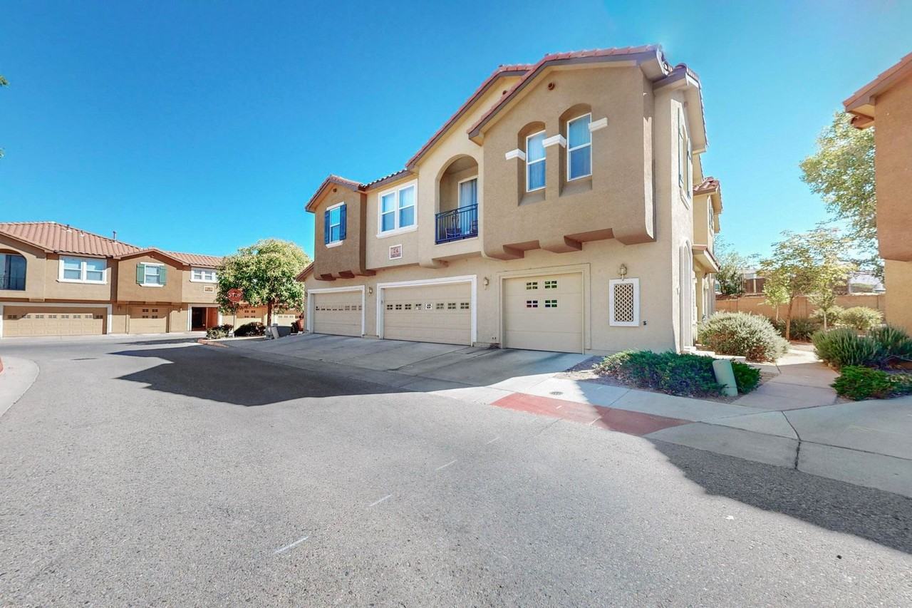 601 Menaul Blvd Ne #2403 - Photo 4 of 43