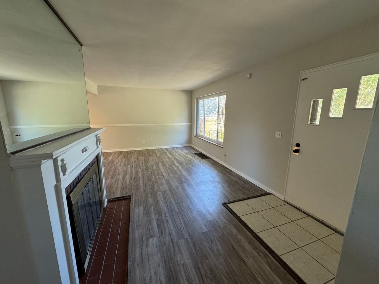 5531 Fairwood Rd - Photo 3 of 24