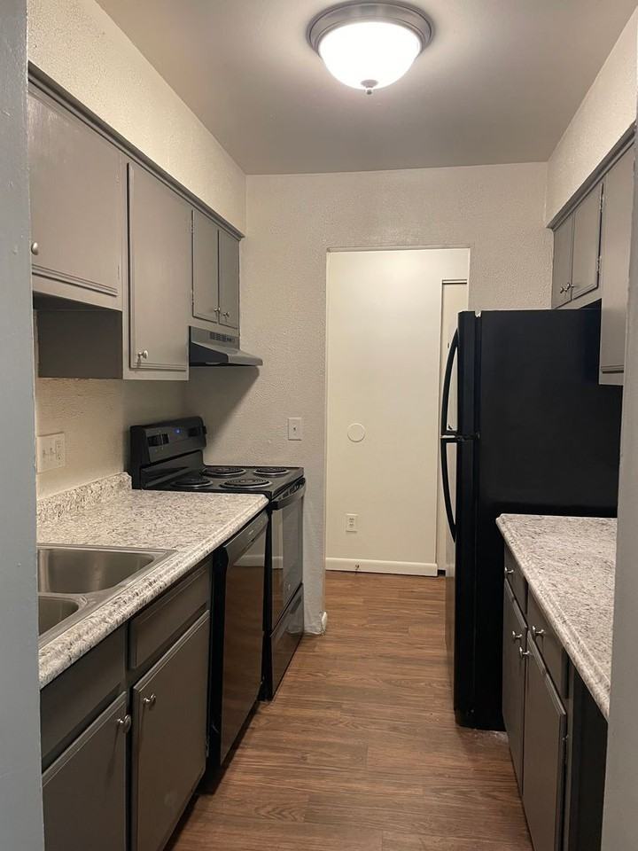 Wood Grove Place - Photo 3 of 21