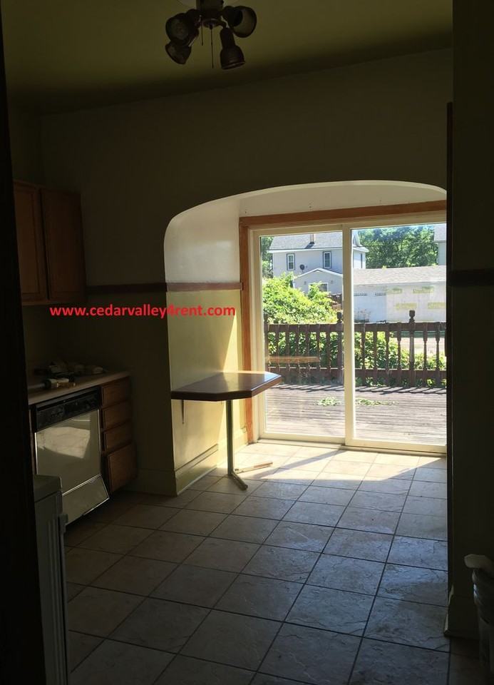 326 Cutler Street - Photo 3 of 11