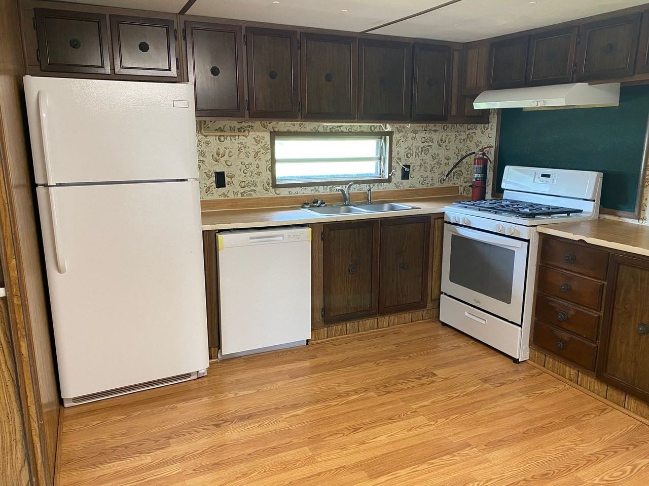 8849 Weirwood Rd - Photo 3 of 12