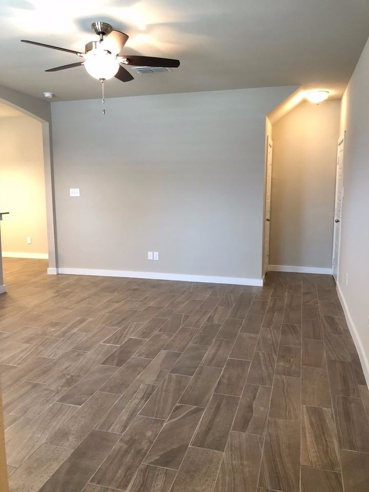 1002 W Sierra Vista Ct - Photo 2 of 12