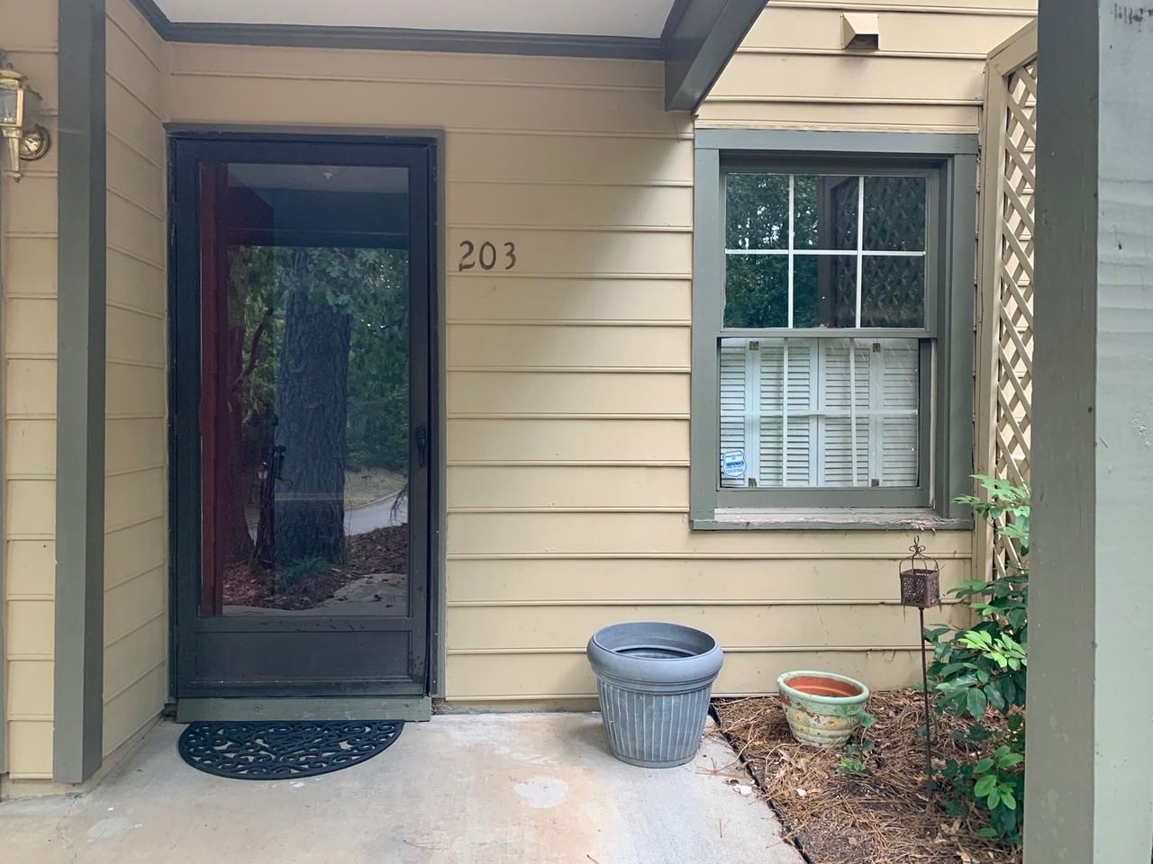 203 Autumn Chase Dr - Photo 2 of 25