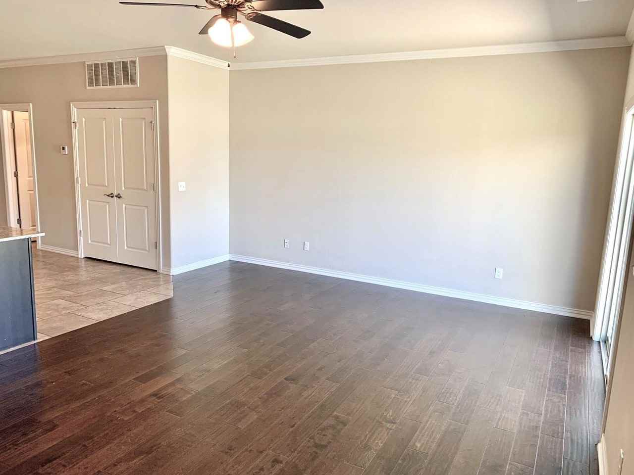 2725 West Shasta Road - Photo 4 of 13