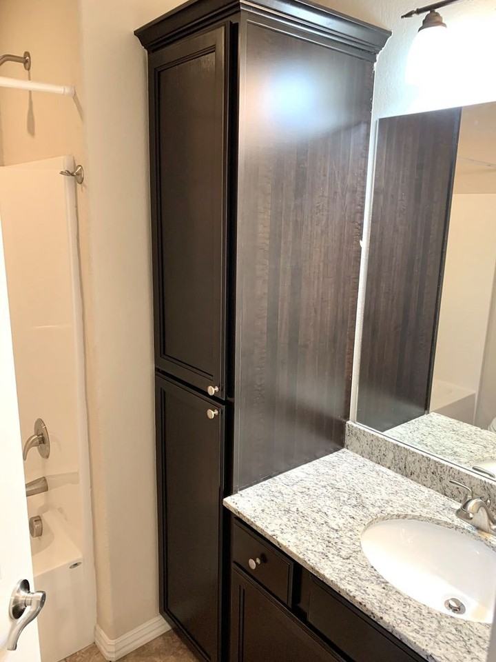 2725 West Shasta Road - Photo 7 of 13