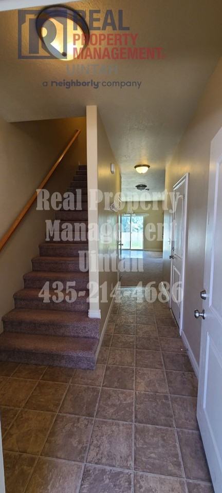431 E Gray Fox Ln - Photo 7 of 24