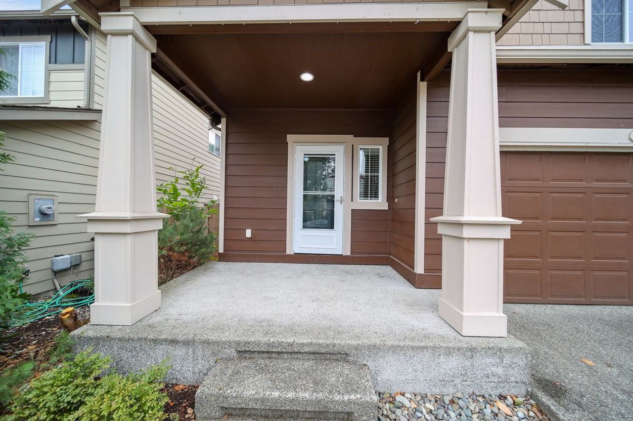 3119 Harrier St Ne - Photo 2 of 35