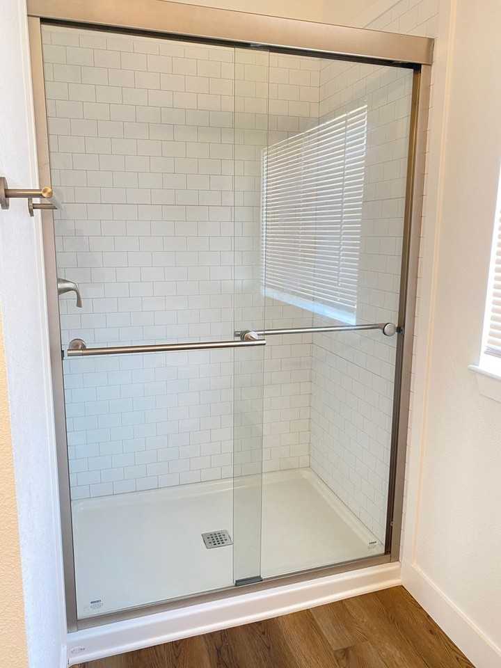 1213 H St - Photo 3 of 18