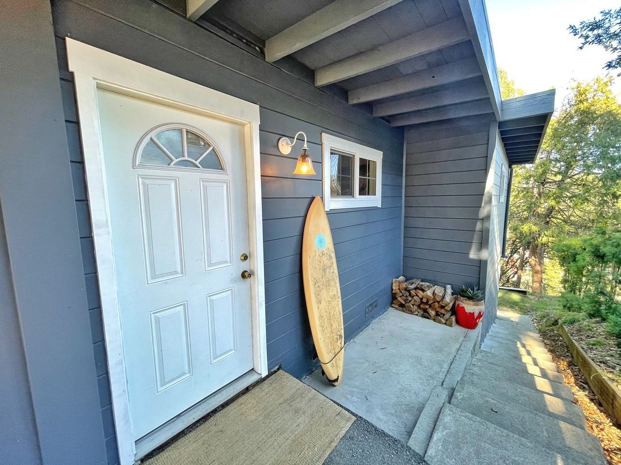 364 Richardson Way - Photo 3 of 17